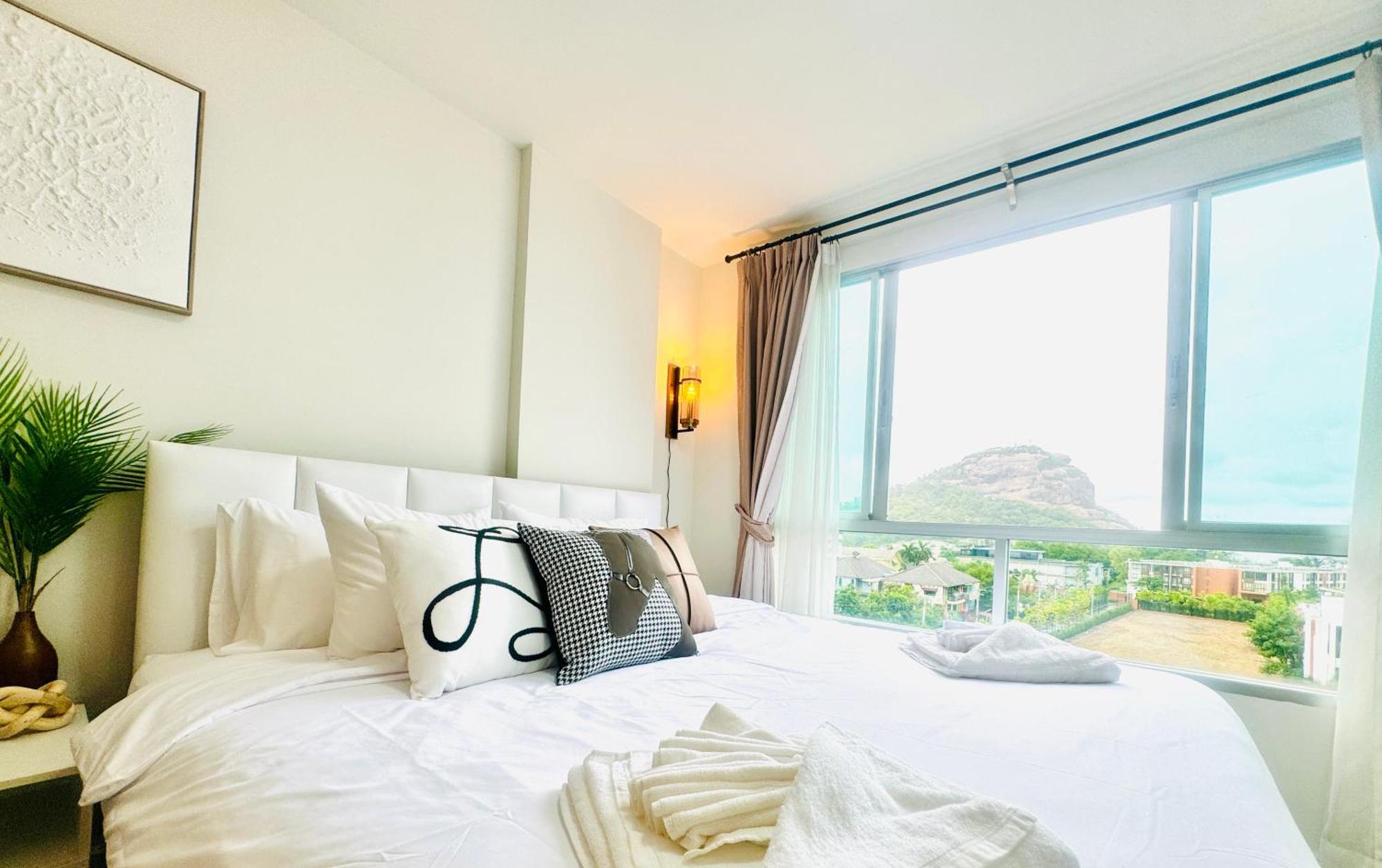 Sea&Mountain View,5 Mins Walk To Famous Beach With King Size Bed 후아 힌 외부 사진