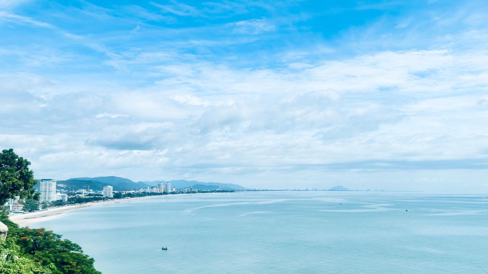 Sea&Mountain View,5 Mins Walk To Famous Beach With King Size Bed 후아 힌 외부 사진